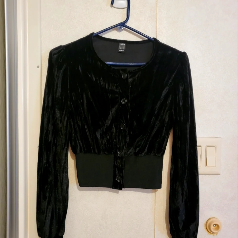 Sweater - Picture 1 of 3